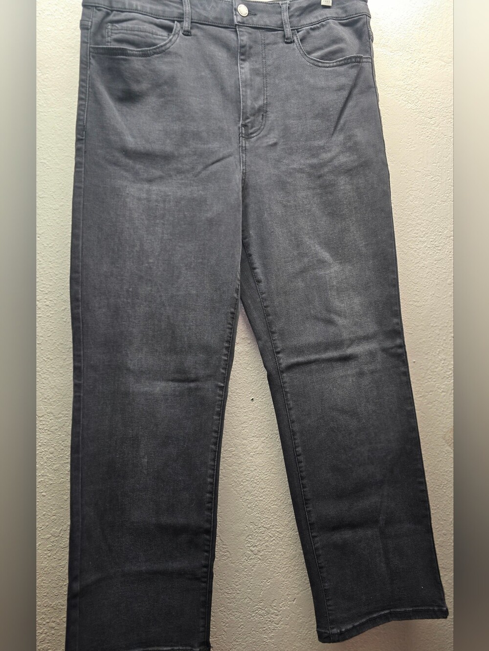 Well Worn Women High Rise Jeans in Charcoal Gray